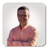 US physical therapist using DolorClast Radial shockwave therapy device